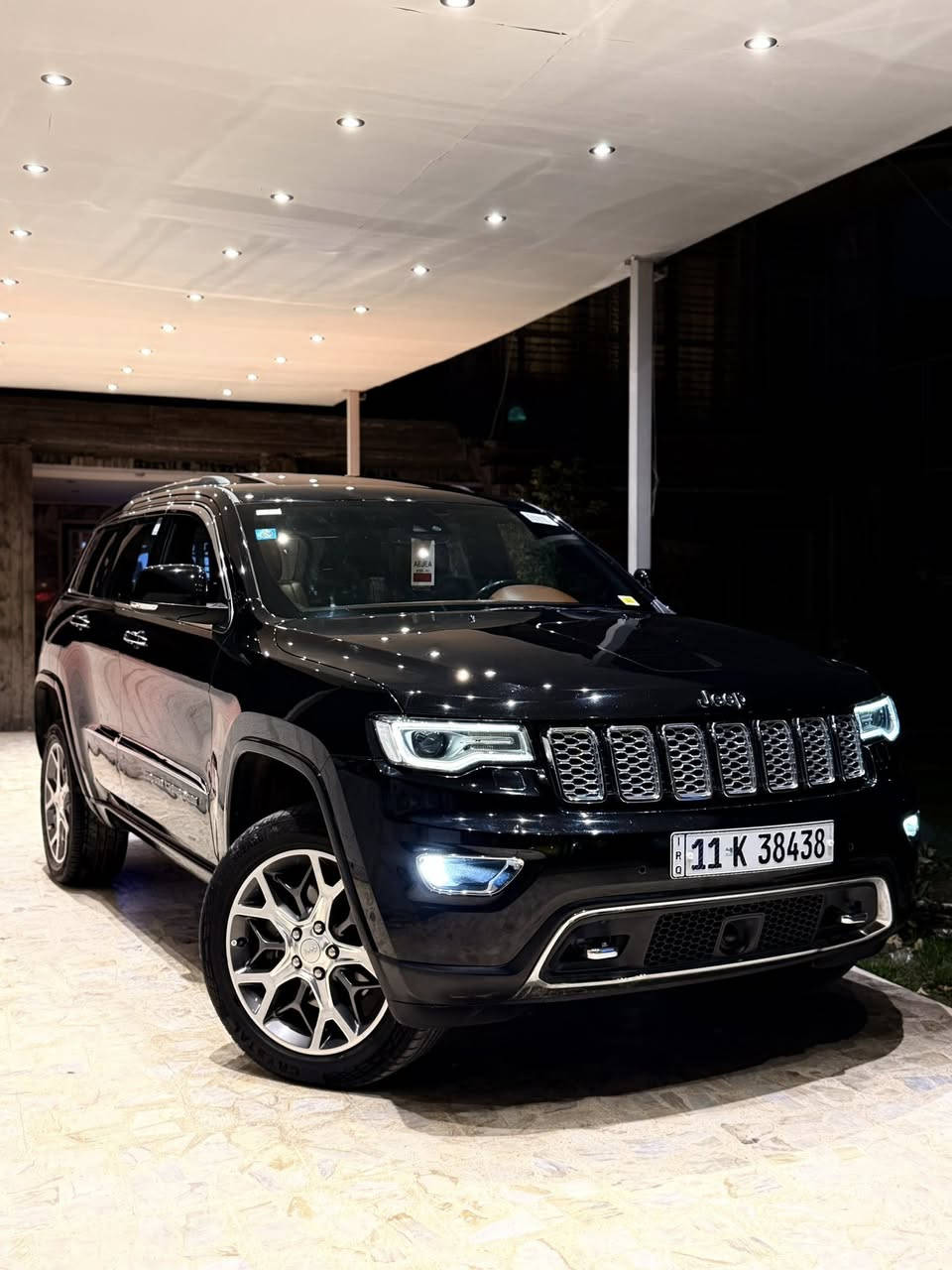 سلام عليكم جيب اوفر لاند فول 1/1  (  ام رادار امامي) 

الموديل 2021  (خليجي) . وكالت هارلم السياره 

اللون: ابيض 

المحرك : V6.  3.6L . 

العداد : 48 

رقم بغداد الجديد 

مكفوله من صبغ  والتبديل و الفتح و اي ضرر كفاله عدة بارد بسيط 

 سياره بعده بوضع شركه 

المواصفات فوول للخير 

*رادار امامي 

*قيادة ذاتيه 

*تحديد مسار 

*قياده ذاتيه 

*داخل قرميدي 

*سياره 3 شاشات امامي و خلفي 

* دفع رباعي 4x4 . 

* رادار جانبي مع مانع تصادم .

* تحذير الخروج عن المسار ⚠ . 

* تحذير النقطة عمياء ⚠ .

* شاشات خلفية . 3

*داخل جملي قرميدي المميز 

* نظام الاسطفاف الآلي (اوتو بارك) .

* ويل قياس 20 انج .

* سقف بانوراما . 

* شاشه كبيرة 8.4 انج . 

* نظام الخرائط (GPS) .

* نظام التعليق هوائي (جكات) . 

* ستيرن كهربائي . 

* المصابيح الأمامية زنون .

* كشافات الضباب زنون .     

* تشغيل عن بعد .

* صندوق كهربائي .

* مقصورة الركاب من الجلد الفاخر .

* حفظ وضعيات الجلوس (ميموري) . 

* المقاعد الأمامية كهربائية .

* المقاعد الأمامية تبريد وتدفئة .

* المقاعد الخلفية تدفئة .

* مشغل اقراص CD/DVD . 

* سستم صوت هارمون كوردون . 

* حساسات أمامية

* حساسات خلفية . 

* كاميرا خلفية .

* تدفئة ستيرن . 

* بخاخ ماء على المصابيح الامامي.

* المرايا الجانبية قابلة للطي .

* مرايا متحسسه للضوء العالي . 

* مانع تصادم خلفي .

* مقود السائق من الخشب . 

* بلوتوث تلفون . 

* محدد سرعة . 

* نظام التشغيل والاطفاء الاوتوماتيكي ( Auto Start System ) .

* نظام بريك اوتماتيكي ( Auto Break System ) .

السعر 297

رقمي ***********

مكان السيارة بغداد
