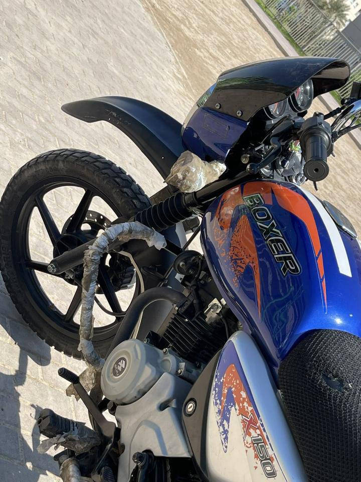 سلام عليكم شباب بوكسر مديل 2023 نازلة بل 2024 دراجة نضيفه بشكل  مامفتوحه ابد جيب فيتر وياك وتعال السعر 2 ونص وبيها مجال حك الجية العنوان مدينة بسماية ***********
