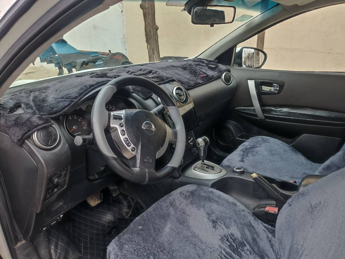 بەناوی خوای گەورەمیهرە نەوە
نیسنا قشقا بوفروشتن مودیل 2008
دەبل اکسل سەنەوی تازەیە 2030 جوارتی لوک لەژیریتی
یەک پارەجی بویاخە خەلیج شوین جمجمال
سعر 95 وەرەق کەمیک مجل
*********** شمشمل, السليمانية
