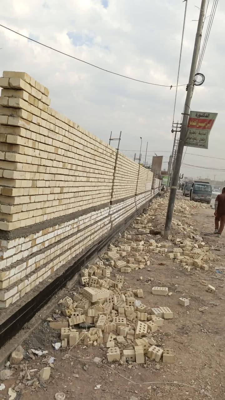 سلام عليكم خلفه بناء متفرغ حاليا شغل درجة اوله تحت أشرف مهندس شغل قطعي بل يومية عل دبل طابوك ابلوك فرمستون اتصل وبيك خير اوتدلل ***********
