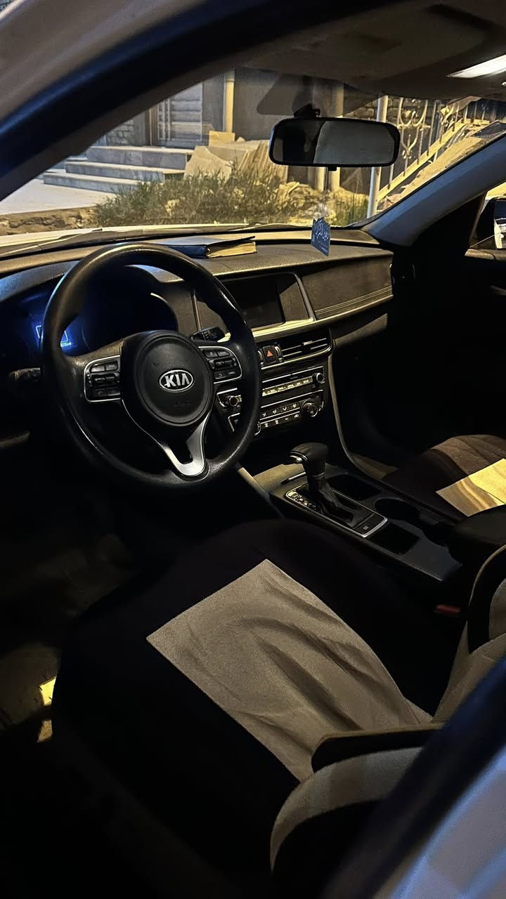 كيا اوتيما وراد امريكي 2017
حره بأسمي رقم انكليزي 
موصفات شاشة شفط مرايات كلاب 
حساسات خلفية حادث قطعة وحدة بنيد
بدون دواخل سيارة جاهزة من كلشي مكينة كير حدادية تبريد 
السعر 137 وبيها مجال هـ ***********
المكان ذي قار الشطرة
