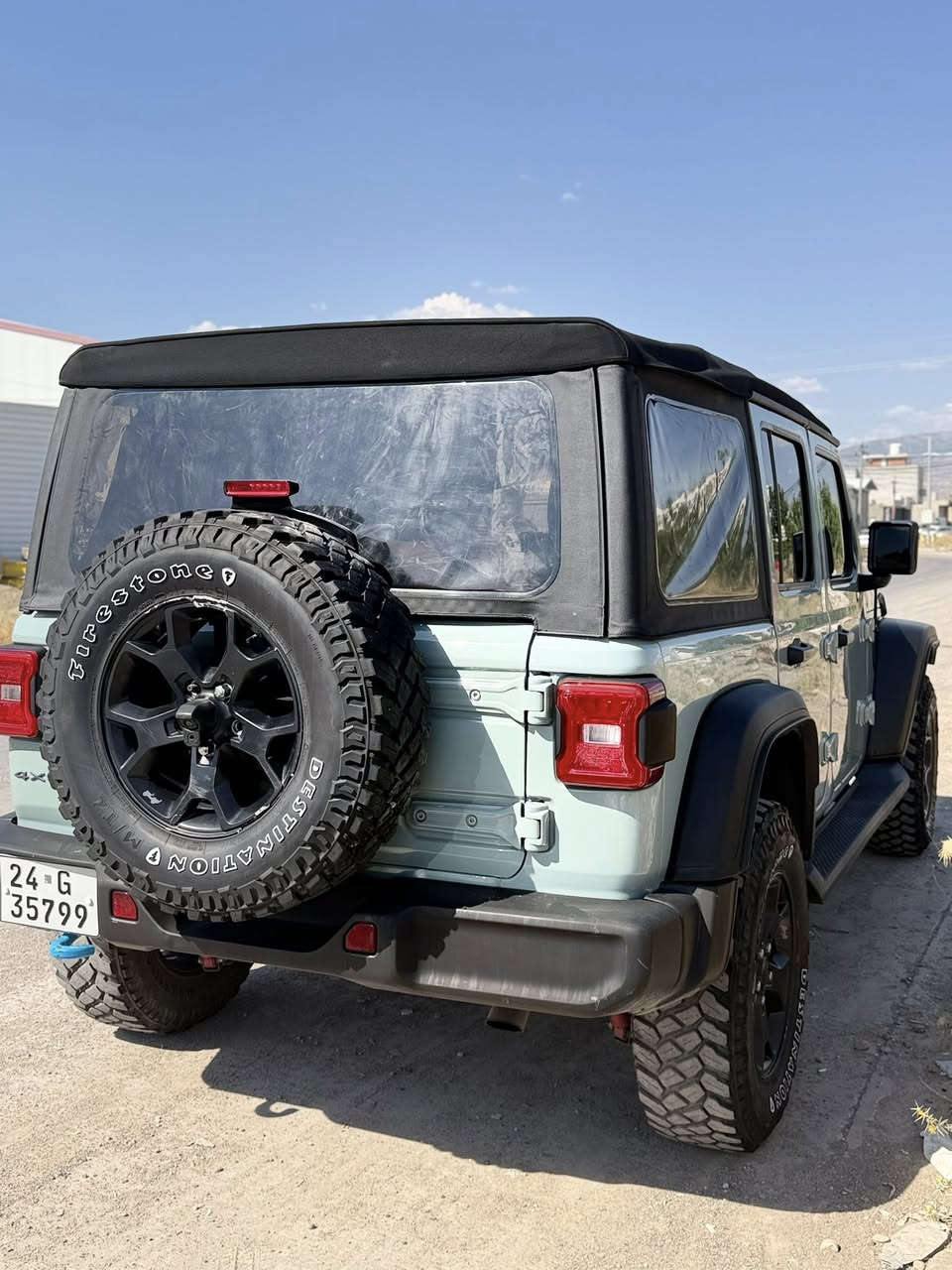 Jeep wrangler 4xe 2023 willys
سعر ٢١٠$
سياره صبغ عام
كير محرك اكسل بشرط 
سياره هايبرد
***********
مكان زاخو
