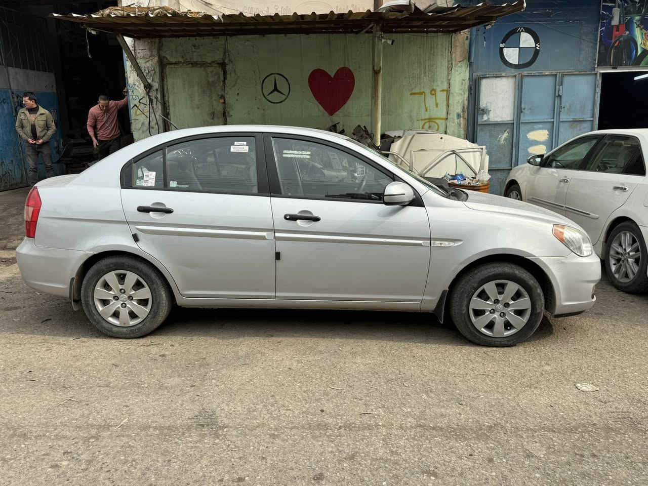 السلام عليكم موديل 2009 مبدل بوند بدون ضرر سقف بيه تقحيل كير عادي محرك 16 / ***********/ ***********/
