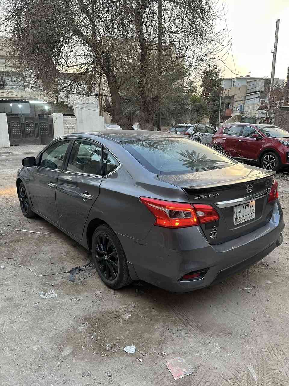 السلام عليكم
نيسان سنترا 
موديل 2018 
مواصفات S 
شاشه وكامره وحساس ورادار 
تخم تاير وباتري جديد 
كير ومحرك بحاله جيده جدا 
الصدر تعبان نص عمر 
حادثها جاملغ وبنيد وشويه باب السايق 
مكانها بغداد الاعظميه 
سعرها 95 ورقه وبي مجال للشراي 
للاستفسار :***********
