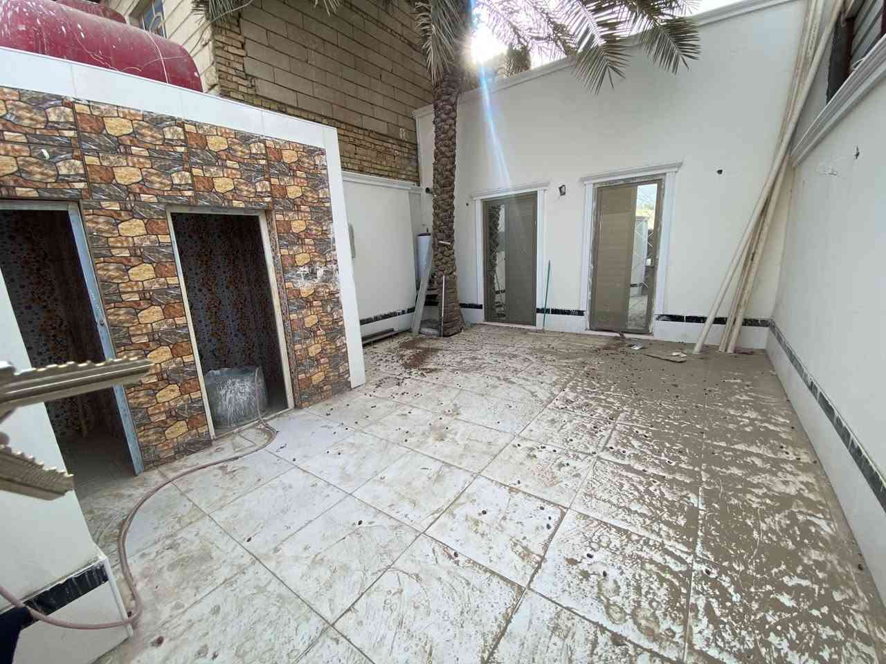 دار للبيع 
.
الموقع (الشموخ الاولى)
.
طابو صرف الواجه 6.25متر
الواقع 116متر
طابق ونص خدمات كامله من تبليط وشبكه ماء وكهرباء جديده 
والبيت مرمم حديثاً وخالي بعد الترميم
يحتوي على غرفه وصاله واستقبال ومطبخ وصحيات داخليه وخارجيه اضافه الى غرفه في الطابق الثاني 
الرقم للاستفسار 
صاحب الدار ***********
