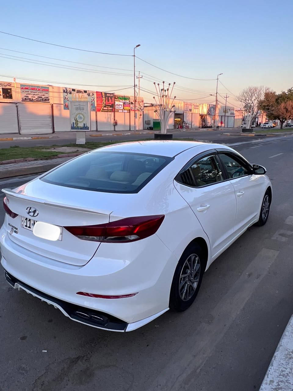 السلام عليكم 
عندي سياره النترا موديل 2018 وارد أمريكي ( كلين)
محرك 2000 لون ابيض 
ماشيه 60 الف السعر 13000$وبيها مجال بسيط  ‏رقم بغداد السيارة
العنوان بغداد
***********
