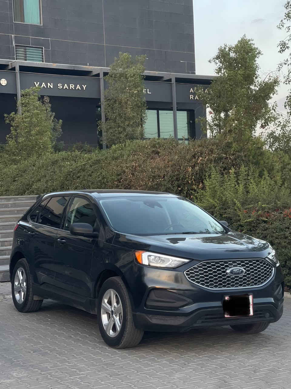فورد ايدج ٢٠٢٤ SE 
سعر :١٦٥ ورقة 
عداد المسافة :8 الف 
حجم المحرك :  2.0L Turbo ( 4.سلندر )
ملاحظة السيارة : جاملغ امامي صبغ فقط  
بدون رقم تترقم شمالي 
  

مکانە سلیمانیە
***********
