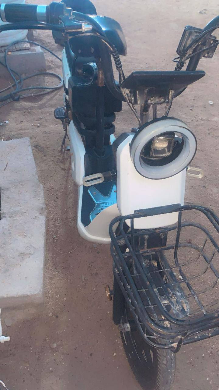 سلام عليكم دراجه البيع دراجه فول موصفات  بطاريات 4
بادري عنوان البصرة
 السعر ١٩٠
ليحب يتصل على هاذه رقم   *********** 🫀🤍
