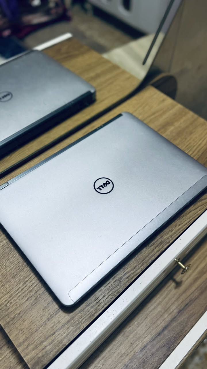حاسبه للبيع 

Dell E6440
المعالج: i7 جيل رابع M
الهارد: SSD 256
الرام: 8GB DDR5
كارت الشاشة: 2GB خارجي
الكاميرا: HD


**إذا كنت صاحب هذا الإعلان وتريد حذفه لأي سبب، رجاءا أرسل رسالة إلى الدعم الفني**