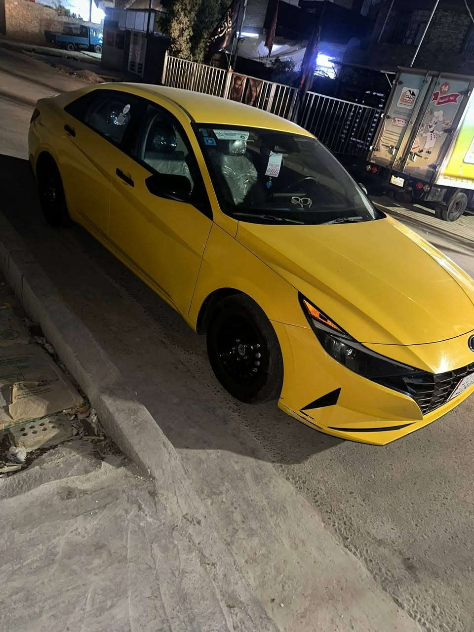 سلام عليكم الانترا موديل 23 هايبرد رقم بغداد بأسمي بيه قطعه وحده جاملغ جه السايق اصلي اجره ماشيه 52  السعر 152 بيع او مراوس  مكاني حله بكرلي رقم هاتف ***********
