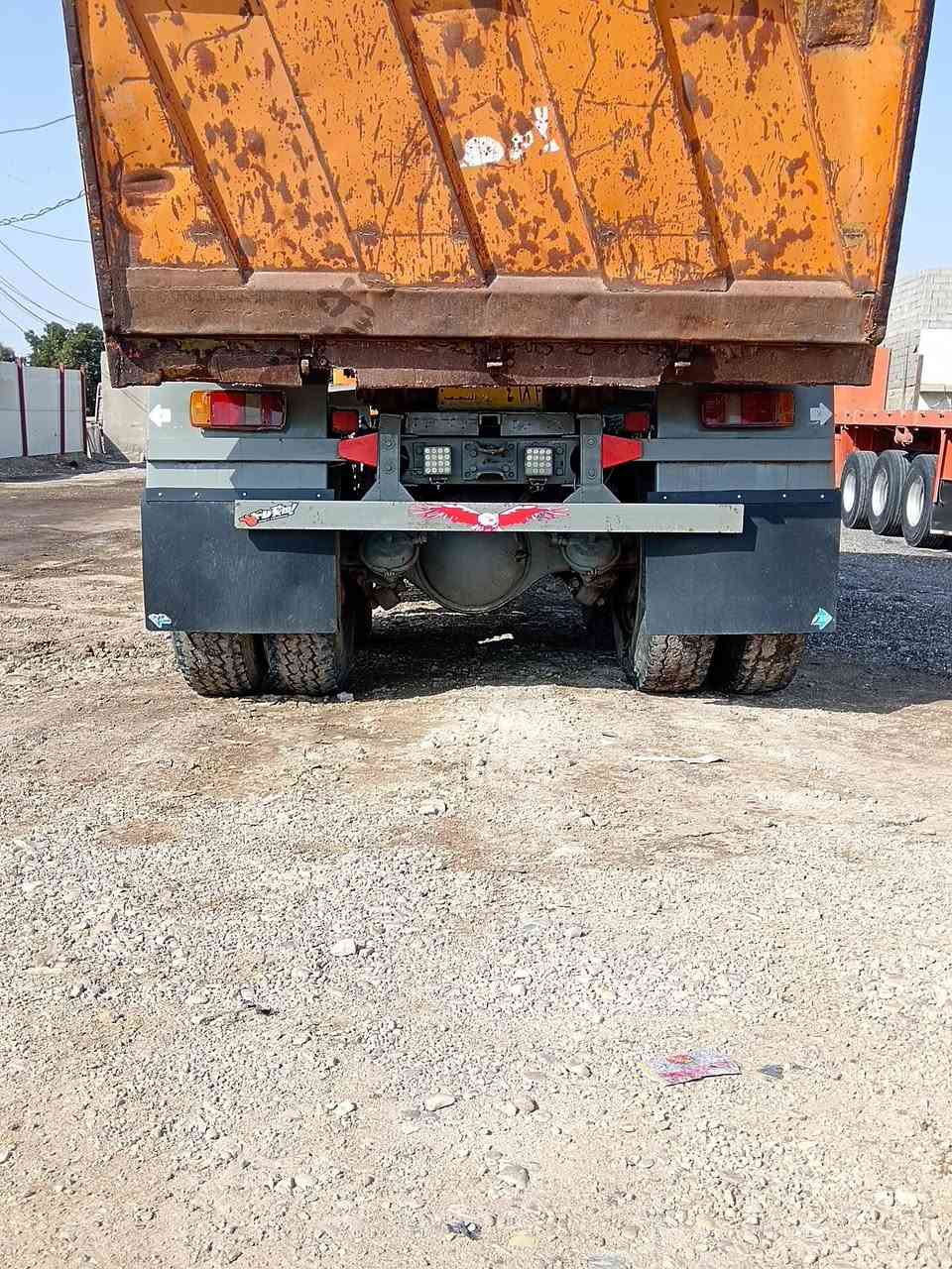 سلام عليكم فالفو للبيع موديل 82 مكينه N10 كير 4x4 رقم انكليزي نجف بأسمي استوهه امجدهه مكاني واسط الكوت رجائن الموشراي لا يتصل للاستفسار ***********
