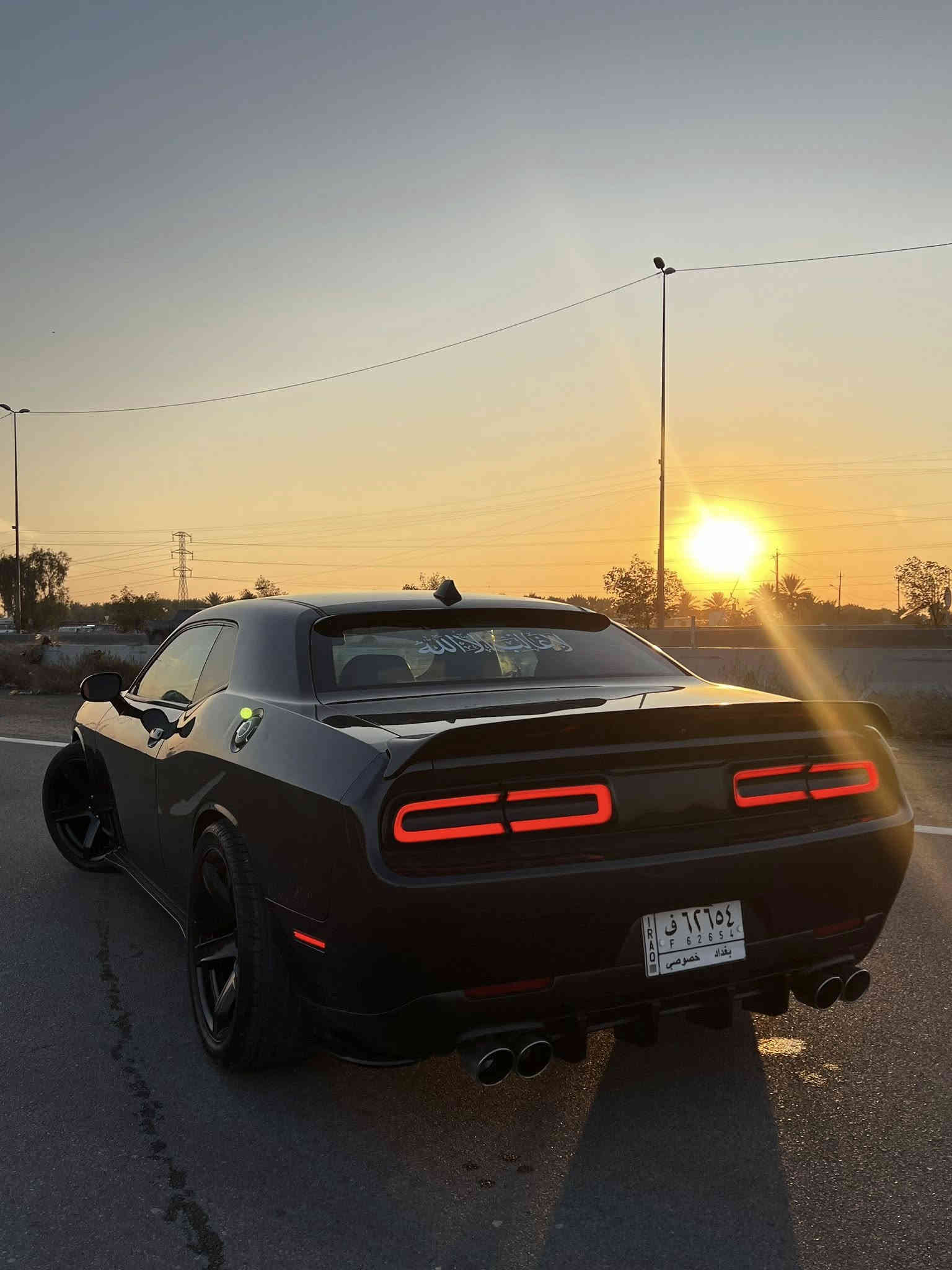 � للبيع – جالنجر SXT 🚘
• الموديل: 2019

 • الفئة: SXT

 • ماشية:180 الف كيلو

 • ⚠️المواصفات: 

 -كاميرا - -كشن كهرباء -كشنات جلد -قطعتين تبريد -تحكم ستيرن جهتين -نظام سبورت -مكينة 6 سلندر 3600

 • الملاحظات: قطعتين جاملغ  + تحديث البنيد .) 

.السعر 170

📞 للاستفسار: ‭0773 930 5796‬
