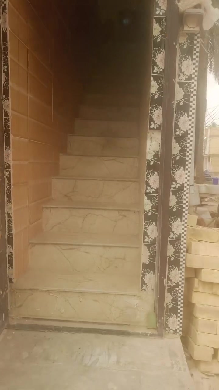 الشقتي الركنيه نزاع سليم يريد يتصل ***********
