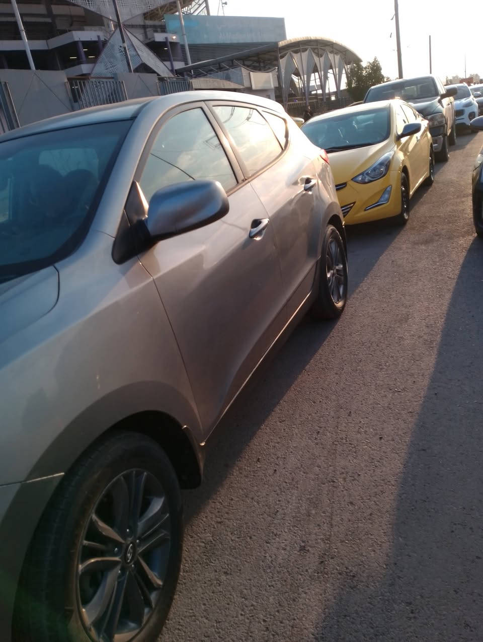 توسان موديل 15 امريكي حادث بنيد مصبوغ السعر 128مجال قليل العنوان بغداد الحبيبيه قرب  ساحة الحمزه ت ***********
