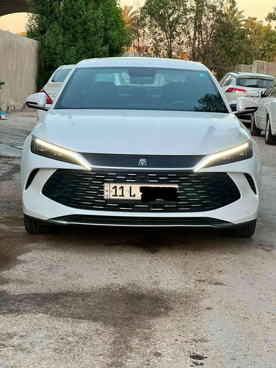 كين ال
فول مواصفات بانوراما ٤ كامرات ٣٦٠ حساس امامي خلفي 
كرسي كهرباء بطاريه جبيره ١٢٠ كيلو السعر ٢٥ مليون وبيها مجال ***********
