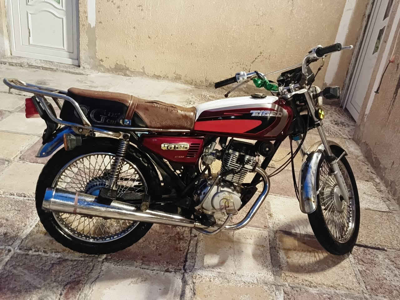 تايكر للبيع
مديل 21 اوراق اصولي مكينه مامفتوح كهربائيات شغاله السعر 380 وبيه مجال مكانه حله جامعه بابل متواجد خاص الرقم ***********
