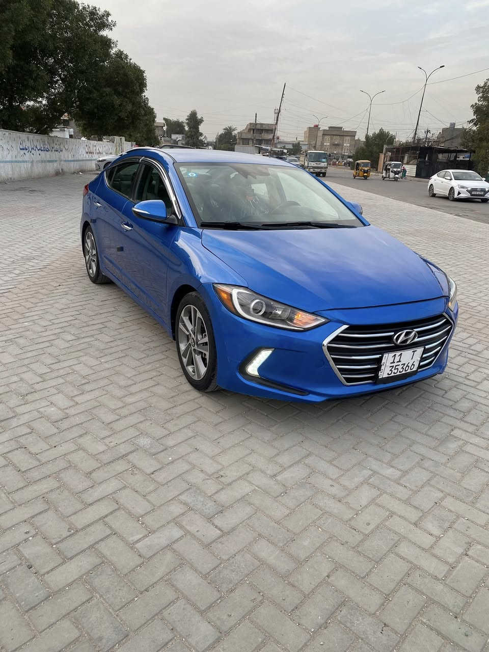 السلام عليكم انترا موديل 2017 بس بنيد صبغ فقط سيارة جاهزة اخر حباية مكينة20000دوش سيارة فول ليميتد ماعدا الفتحة العنوان بغداد مدينة الصدر السعر : 131 وبية مجال 
الرقم :***********
