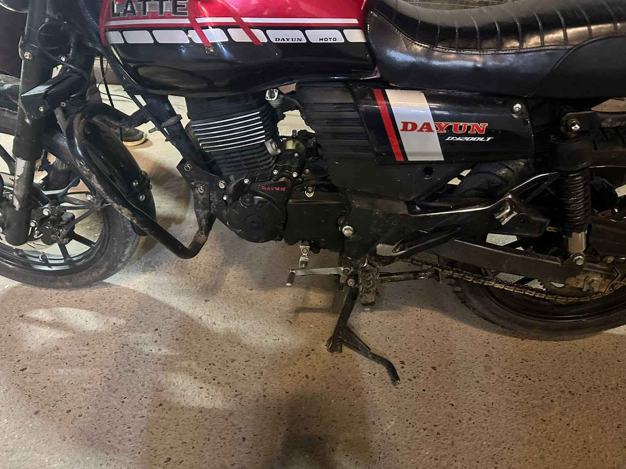 السلام عليكم درجة ديوان لاتي للبيع رقم وسنويه وهزه جدد كفاله عامه الدراجه موديل 2023 نازله بل2024 دراجه خير من الله تحويل ثاني باسمي عنوان ديالى بعقوبه
للاسنفسار *********** السعر مليونين ونص
