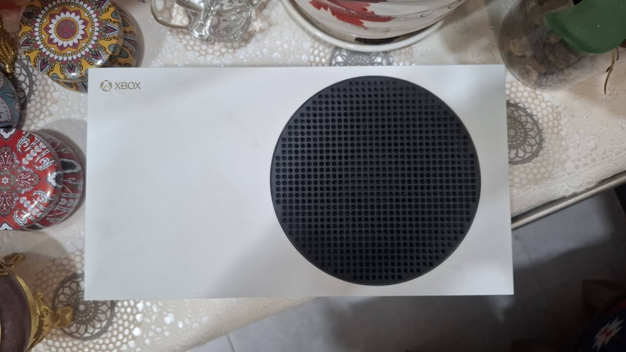 اكس بوكس سيريس اس مستعمل نظافة ١٠٠% ذاكرة 512gb ويا اليدة الأصلية ويه كل ملحقاته

اكس بوكس سيريس اس مستعمل نظافة نفس الي بالصورة استعمال خفيف ثلاث سنوات ممفتوح ويا كامل ملحقاته وكلهن بأفضل حاله محافظ عليهن الجهاز ما بي اي خلل واليده ما بيها اي خلل اخت الجديد ذاكرة 512gb مع الكارتونه وكامل ملحقاتها

السعر 380 الف بي مجالي للطيبين

رقم التواصل *********** 
المكان بغداد الإسكان
