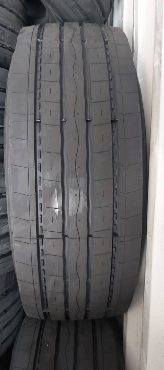 تم وصول اطارات السيفين تايلندي/385/65R22,5
درجه اولى 
رقم النقشه KTS300 
24قاط 
انتاج 2026
العنوان بغداد مجمع مشن طريق معسكر الرشيد 
الاتصال على الارقام التاليه
*********** 
‏***********‬‏
***********
