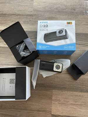 السعر ٧٥ قفل
تظهر الصورة علبة كاميرا السيارة (Dash Cam) من العلامة التجارية KAWA، وتحديداً طراز D10. 
دقة التصوير: توفر الكاميرا دقة فائقة الوضوح 4K Ultra HD.
المستشعر والتقنية: تعمل باستخدام مستشعر Sony Starvis وتقنية AI-ISP لتحسين جودة الصورة والرؤية الليلية.
الميزات الذكية: تدعم الاتصال عبر الـ Wi-Fi والتحكم بها من خلال تطبيق الهاتف، بالإضافة إلى احتوائها على نظام GPS مدمج لتسجيل الموقع 
والسرعة.


**إذا كنت صاحب هذا الإعلان وتريد حذفه لأي سبب، رجاءا أرسل رسالة إلى الدعم الفني**