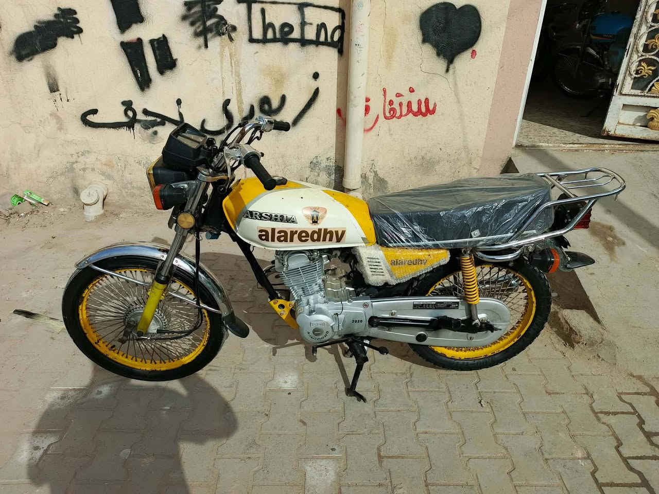 للبيع 4 كير متياز يراني مديل 2020 طالعه نهايه 24 أوراق اصولي وكيله العارضي بسمي فول نضافه جديده و جاهزه مجهزه كهربائيات كلها شغاله مكان نجف سعر 700 و بيها مجال رقمي ***********
