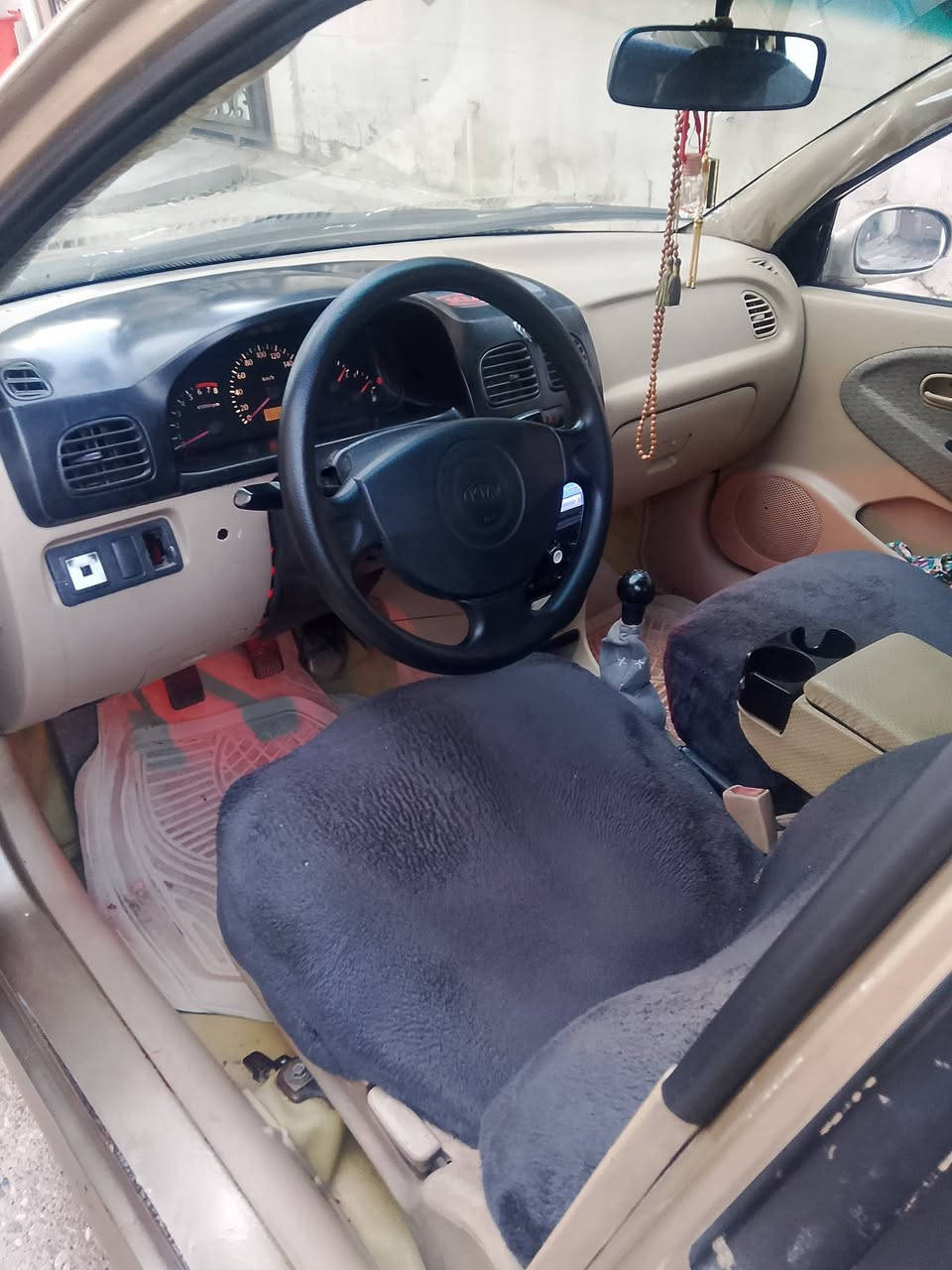 كيا ريو 2000
تبريد تدفئه 
صبغ عام 
اي نقص مابي 
رقم سليمانيه
سنويه 2027
بطاقه بنزين بي 
*********** لتواصل
كركوك مكاني
