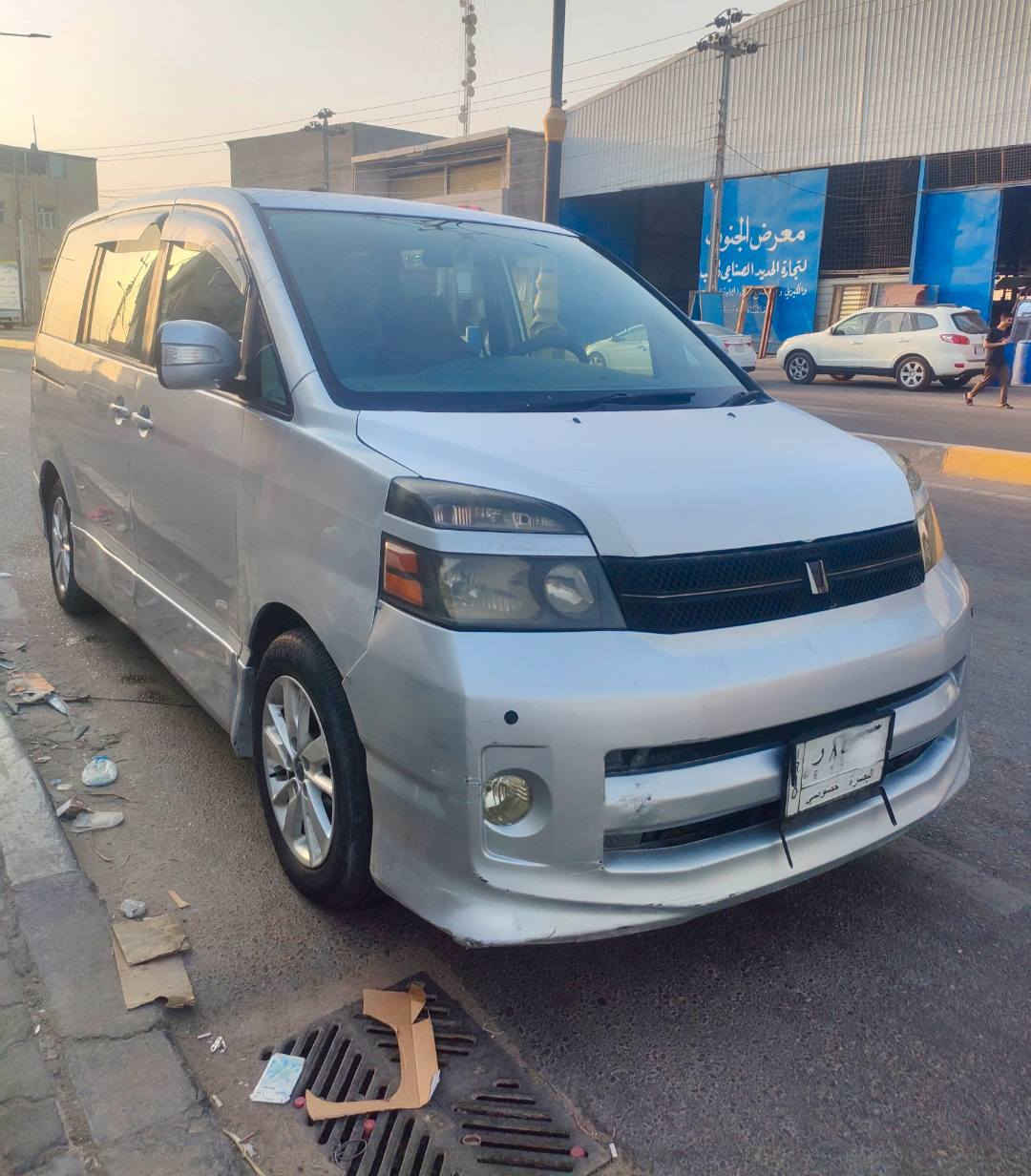 السلام عليكم
تيوتا ستيشن فوكسي ياباني  voxy 2005 احدث من النوح او النوها
7 راكب تو ويل
سياره شرط الفحص مكينه و كير يخبلن
رقم بصره ر
راعيها موجود ويريد ايحول اصلاً
سنويه تقريبا لنهايه سنه 27 
سياره نقصها تبريد 

مكان السياره
بصره ابي الخصيب
***********

سعر ٩٠ ورقه وبيها مجال وحياكم الله
