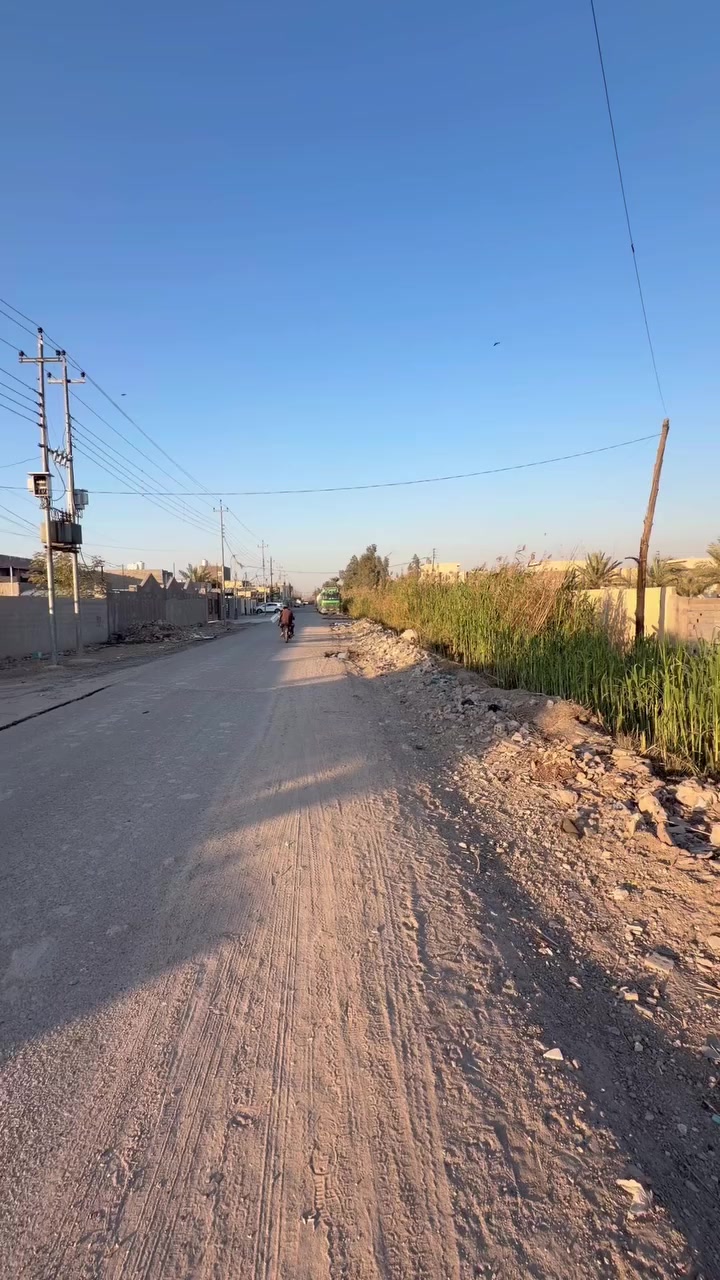 السلام عليكم قطعة ارض للبيع مساحة ١٦٠٠
جنس العقار ١١٧
الموقع الدوانم شارع ال فريجات ***********
