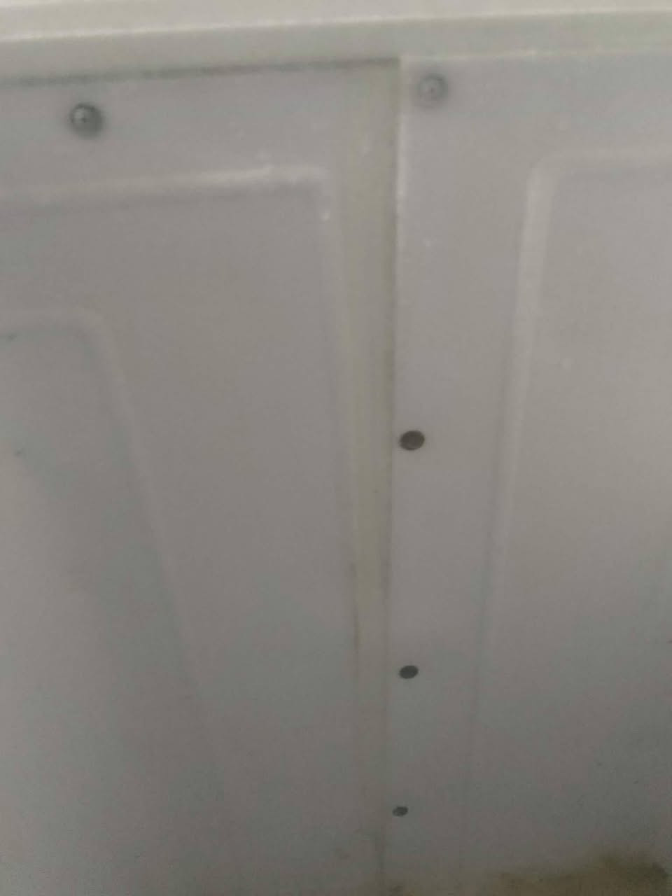 مجمده حجم صغير للبيع نظيفه وما بيه كسر او خلل الاتصال على الرقم *********** أو تفضل  على الخاص
