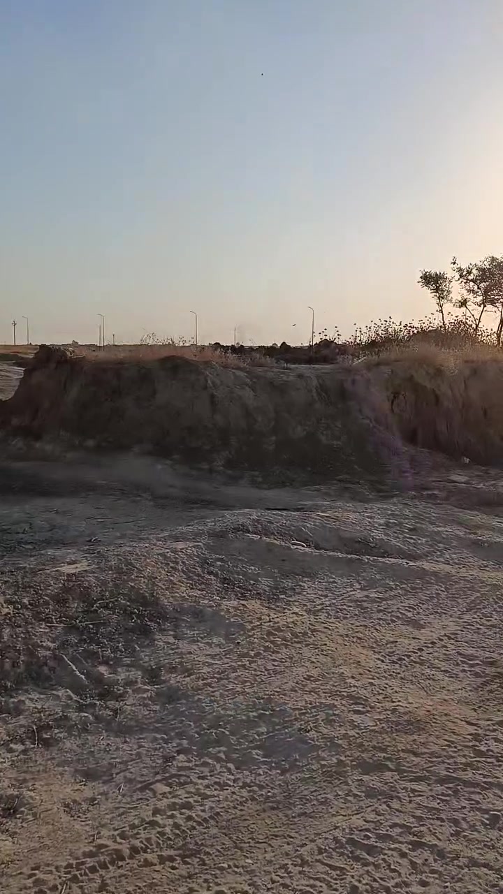 هيكل بدون سقف طابو صرف في كوباني مساحة ٢٠٠ متر / شارع 35 متر
رقم العقار ٢١٦٣ تجاري موقع مميز /من صاحبها الشرعي/
السعر 83 مع مجال
للاستفسار الاتصال بالرقم ***********

