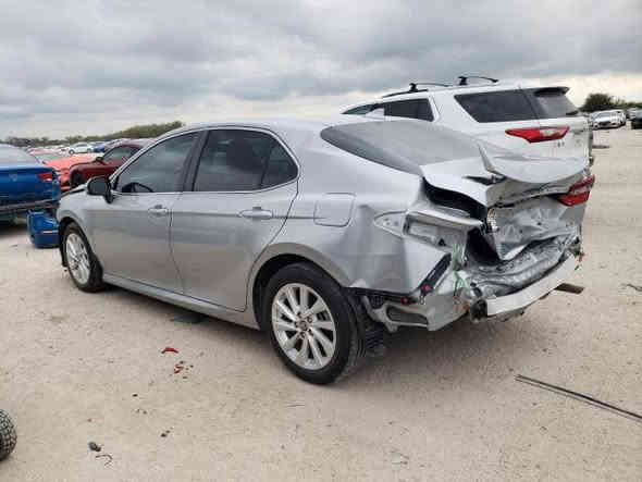 السلام عليكم شباب كامري موديل2023 وارد أمريكي الصور مرفقه بالمنشور وتفاصيل بدون ارباك مكان سياره بغداد
السياره معوقين مكان الشرعي بغداد السعر 160  واهلا وسهلا بالجميع ***********
