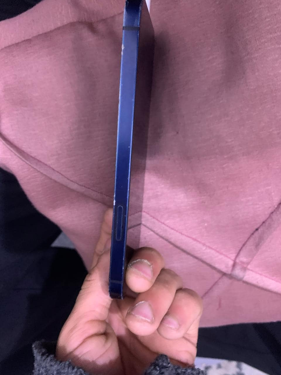 ايفون 12 عادي للبيع ذاكره 128 بطاريه 78 ما مفتوح ابد نضافه 80 خارجية وداخلية يحتاجلة تبديل بطاريه بس 
السعر 330 بي مجال مكان بغداد مشتل شارع المطبك 
واتساب ***********
