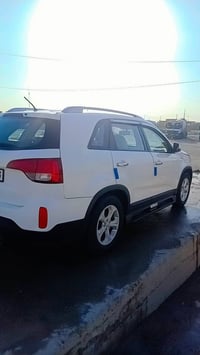 سورنتو 2014خليجي مكينته 2400 سعر 127 وبيه مجال 07735367251 /0781631543...