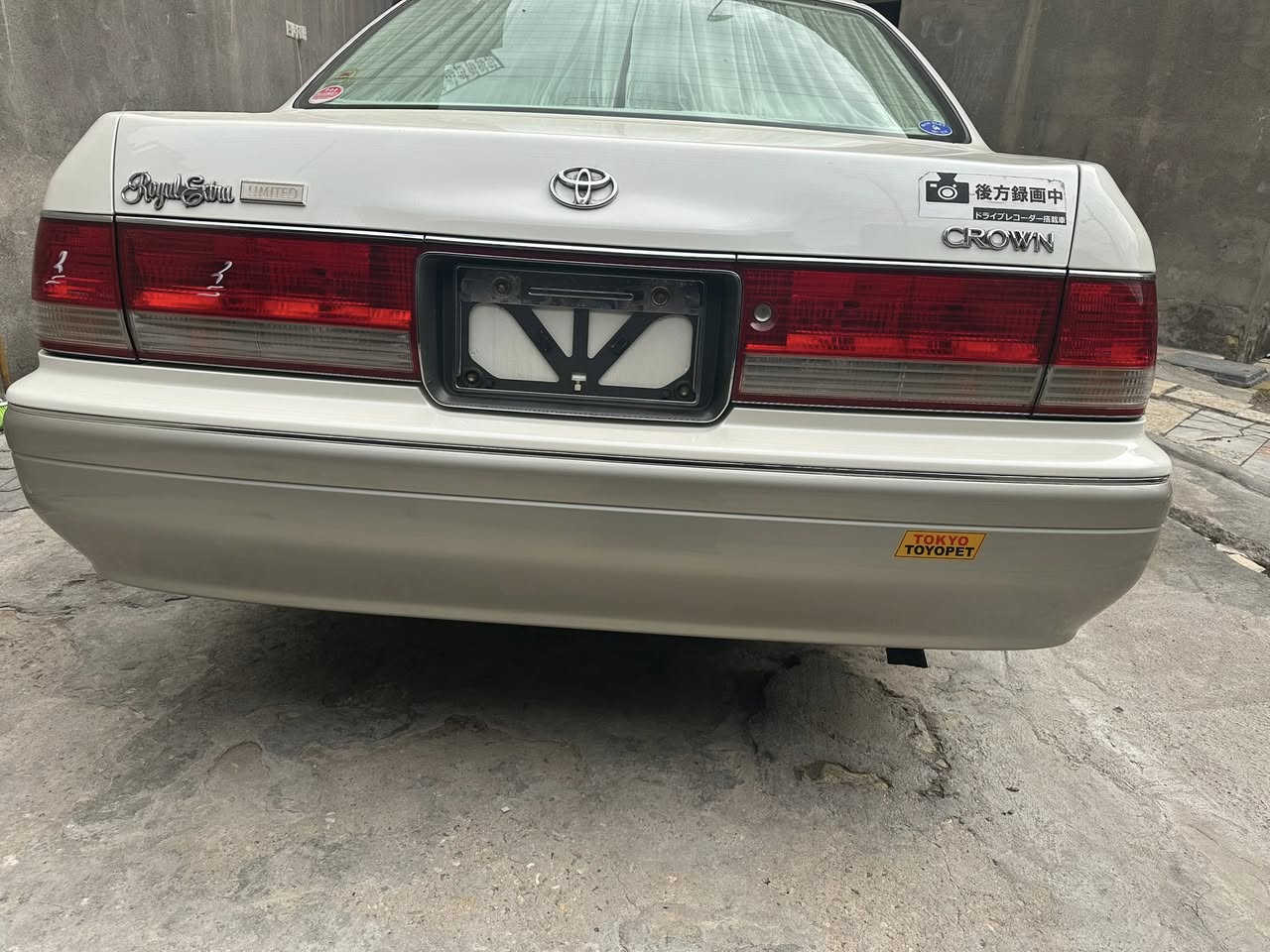 تيوتا راس الثور فلات تسجيل جديد رقم انكليزي  مديل 1996 كفاله كص ونغل جاهزه عل اخير سياره كارتون مكان بصره شارع الوفود الرقم *********** السعر 125
