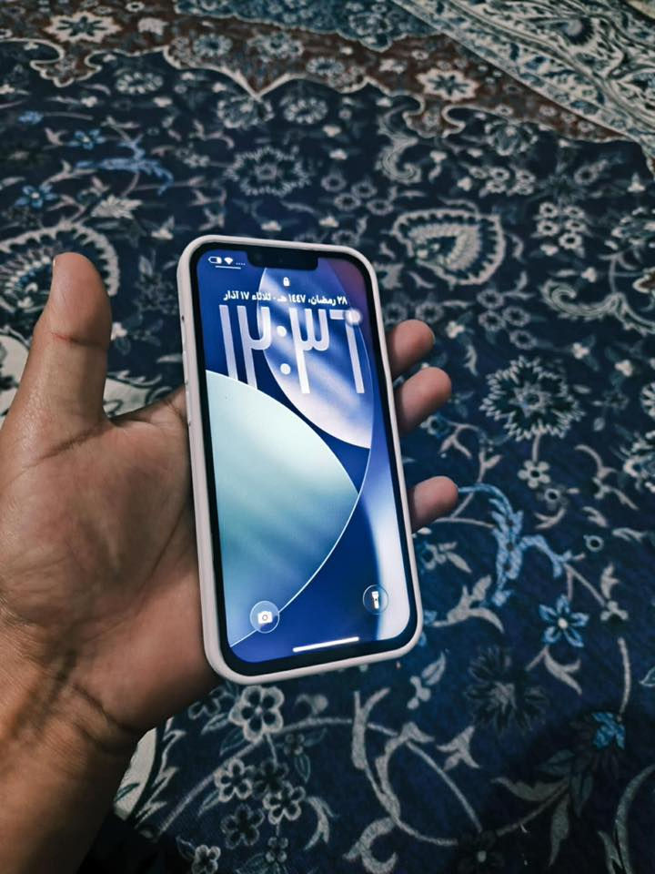 آيفون 13عادي ذاكره ١٢٨بطاريه 90بلادي وين ماتريد افحص مبدل شاشا فقط مكاني بغداد أبو غريب ***********
