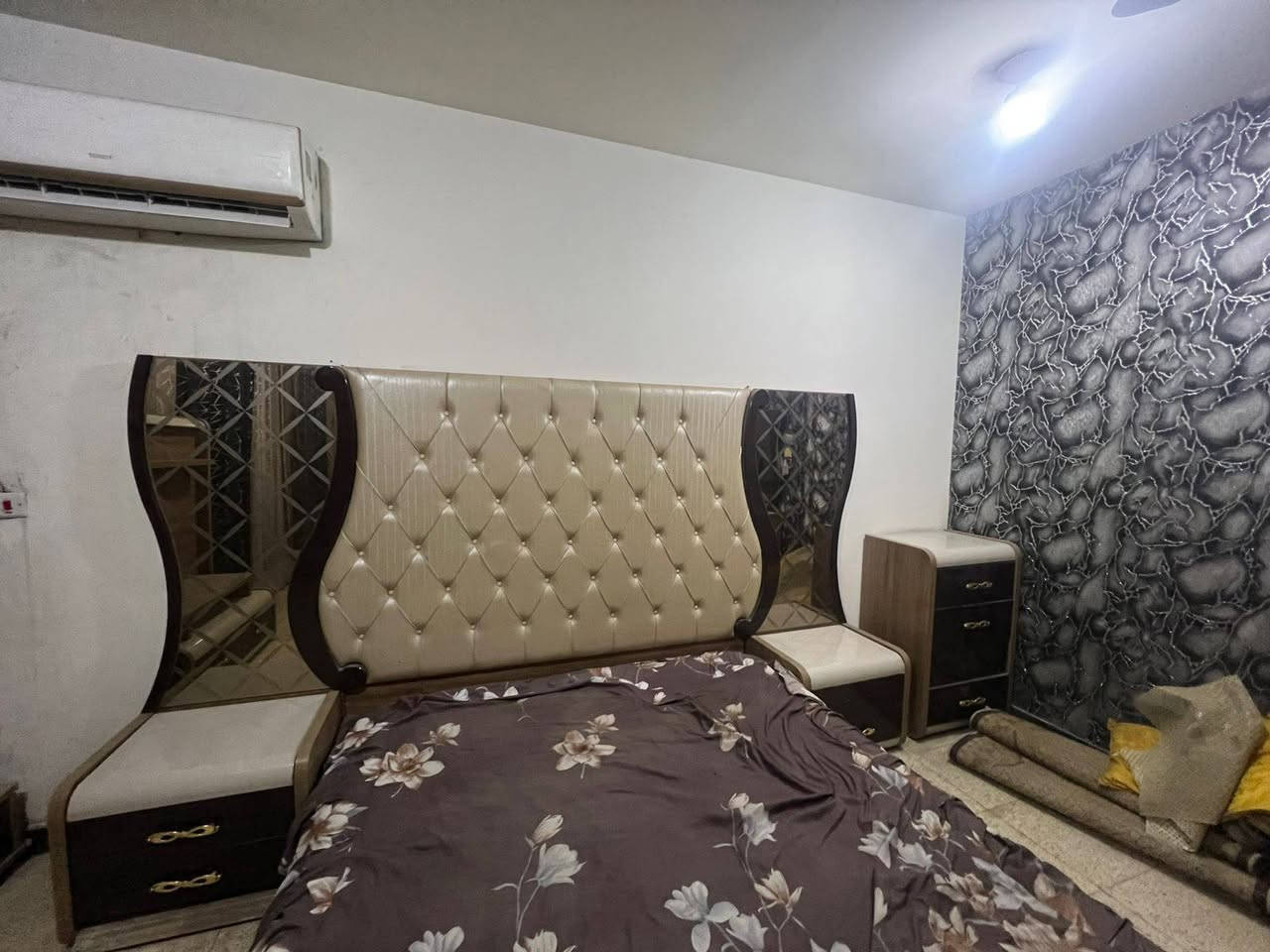 السلام عليكم غرفه نوم تركيه ضخمه ١٠ قطع نظافه ٧٠٪ السكن بغداد الأمين رقم ***********2 (السعر 750)
