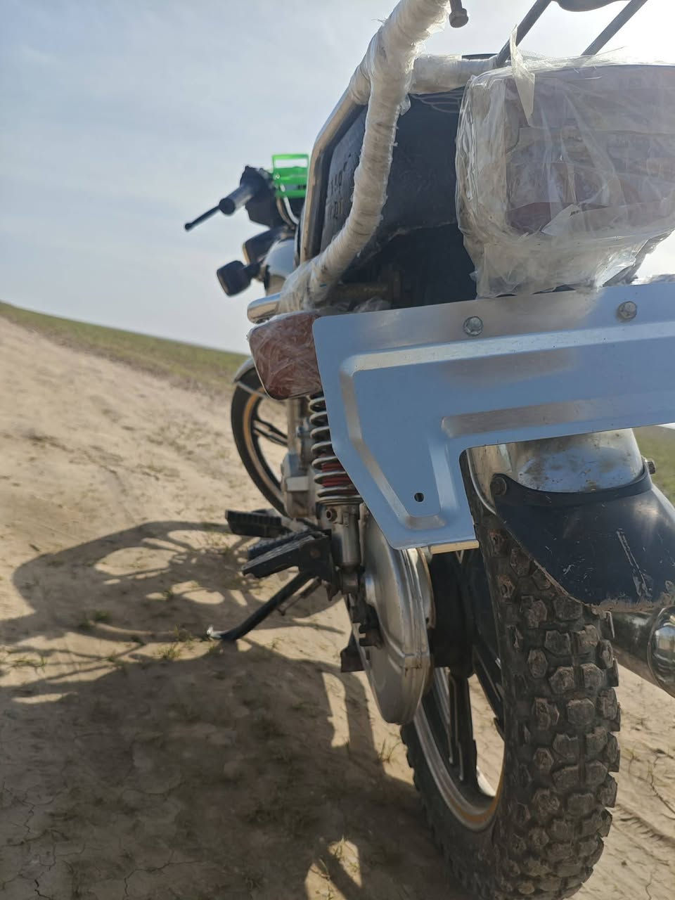 سلام عليكم ماطور سيفان سونك موديل 22 الماطور كلشي شغال بيه وما تصرف عليه شي  منفيس 
مالته موجود الماطور للبيع او ومراوس راسلني خاص!


**إذا كنت صاحب هذا الإعلان وتريد حذفه لأي سبب، رجاءا أرسل رسالة إلى الدعم الفني**