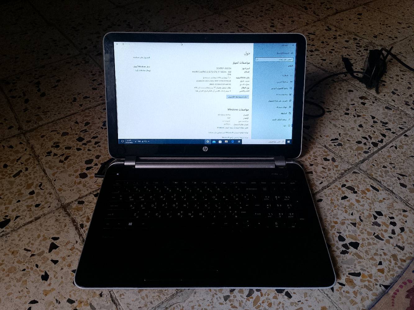 لابتوب hp للبيع نضيف مواصفات: 
بي خطوط بلشاشه خفيفه مرات تختفي ومرات تطلع 

معالج : Intel Core i3-3217U
كرت شاشه داخلي : Graphics 4000
رامات اللابتوب : RAM 2GB
ذاكره الهارد : HDD 500GB
حجم اللابتوب : 16 كبير

سعر اللابتوب 70 وبي مجال بسيط مكاني
بغداد الغزاليه شارع المشجر قرب مدرسه جيل المستقبل