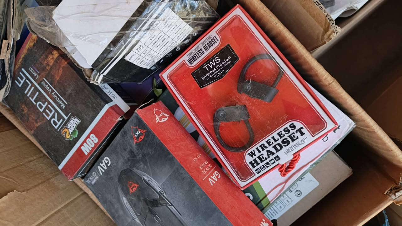 بضاعه 8 كراتين أغلبه إلكتروني  كامرات ساعات ايربودات ونواعم فقط كارتون احذيه جديد أبيع شلع اللي يريد يجي خاص سعرها 550


**إذا كنت صاحب هذا الإعلان وتريد حذفه لأي سبب، رجاءا أرسل رسالة إلى الدعم الفني**