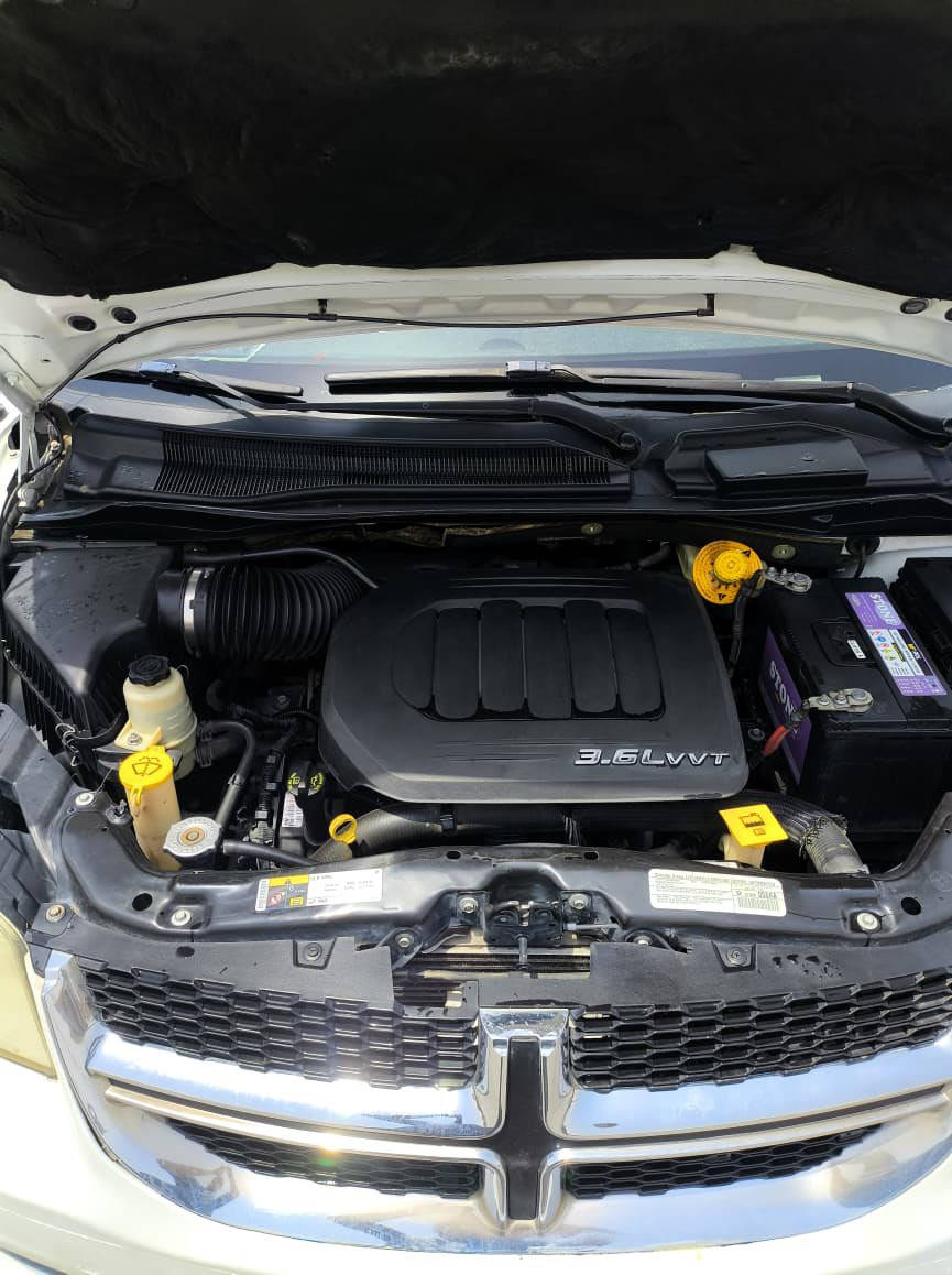 السلام عليكم ورحمة الله وبركاته من رخصة الادمن دوج كراند كرفان 2019 رقم نجف دولي فول مواصفات واحد على واحد فئة GT ومعروفة مواصفات الجيتي شاشة أمامية قلاب وشاشة بل سقف شغالة ثلاث قطع تبريد والسيارة بسمي والسيارة   حادثها جاملغ الامامي من الجهه الايمن وللعلم صور الحادث من يمضى عليها 5 سنوات ماتطلع بل سستم والك فحص بل سونار بس جاملغ  والجاملغ اصلي مابي صبغ والسيارة نضيفة جداً كيرومكينة مامفتوحات السعر 220بي مجال  ترهم مرواس ونقدأ 
الرقم: ***********  
الرقم:
