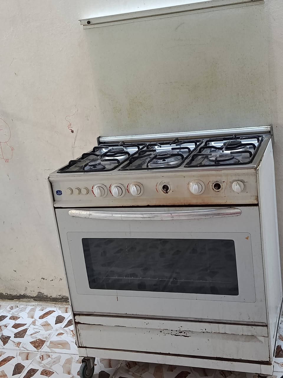 طباخ البيع رقم الهاتف***********
