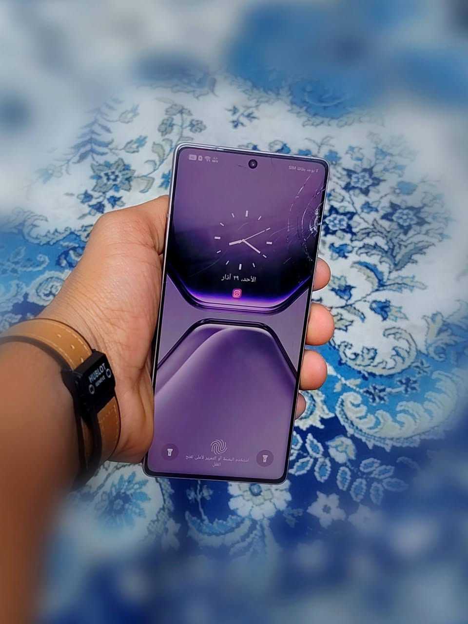 السلام عليكم 
مبايل انفنكس نوت 50 برو موبايل نظيف مع شاحنه وكارتونه مالته  فتح كرتونه قبل اسبوعين بس انكسرت الشاشه بس ما بيها تاثير باللمس تصفح طبيعي العنوان بغداد العبيدي رقم الهاتف ***********
