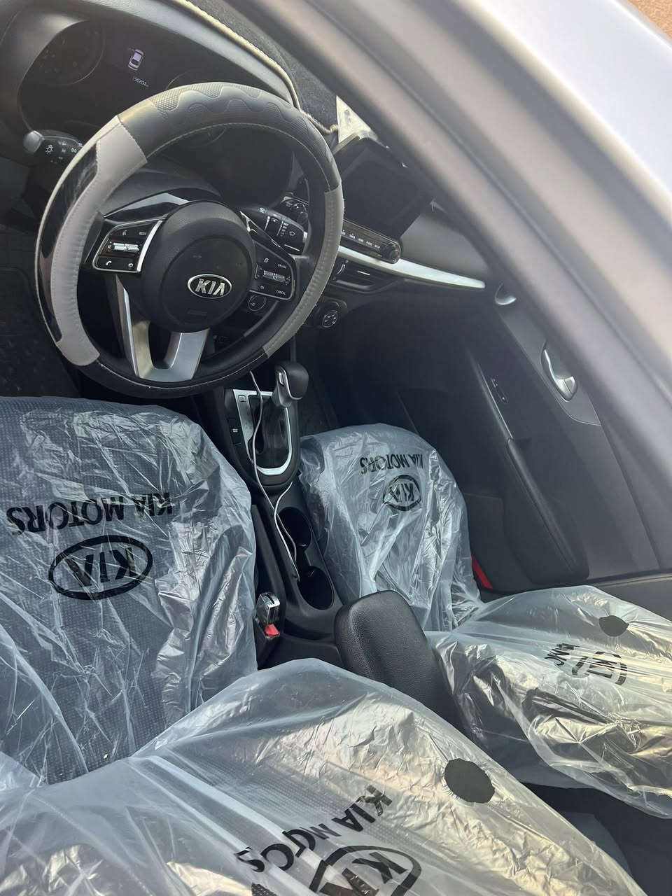 السلام عليكم فورتي موديل ٢٠٢٠ رقم اربيل تحويل مباشر مواصفات عاديه مكفوله ماعده البارد وموجود سونار بصور وصور حادث امريكا محرك ٢٠٠ كير ايتي جاهزه ومتصرف عليه دينار واحد العنوان الفلوجه بيع بدون مراوس وبدون اقصاط اشراي يتصل وبي خير ويدلل  ( السعر ١٣٥ ) وبيه مجال *********** واساب اتصال غير متواجد عل فيس
