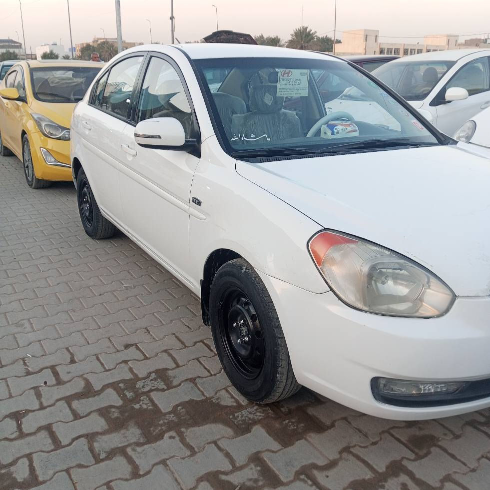 ‏‪***********‬‏ مكلف بنشر الشراي يتصل عل رقم سلام عليكم هونداي اكسنت 2011 رقم اربيل مكفوله من صبغ وتبديل  بيه شويه بارد بل بنيد 
محرك ١٦٠٠ اصل سياره جاهزه من كلشي
مكاني كوفه 
السعر ١٠٥ وبيه مجال النجف, العراق
