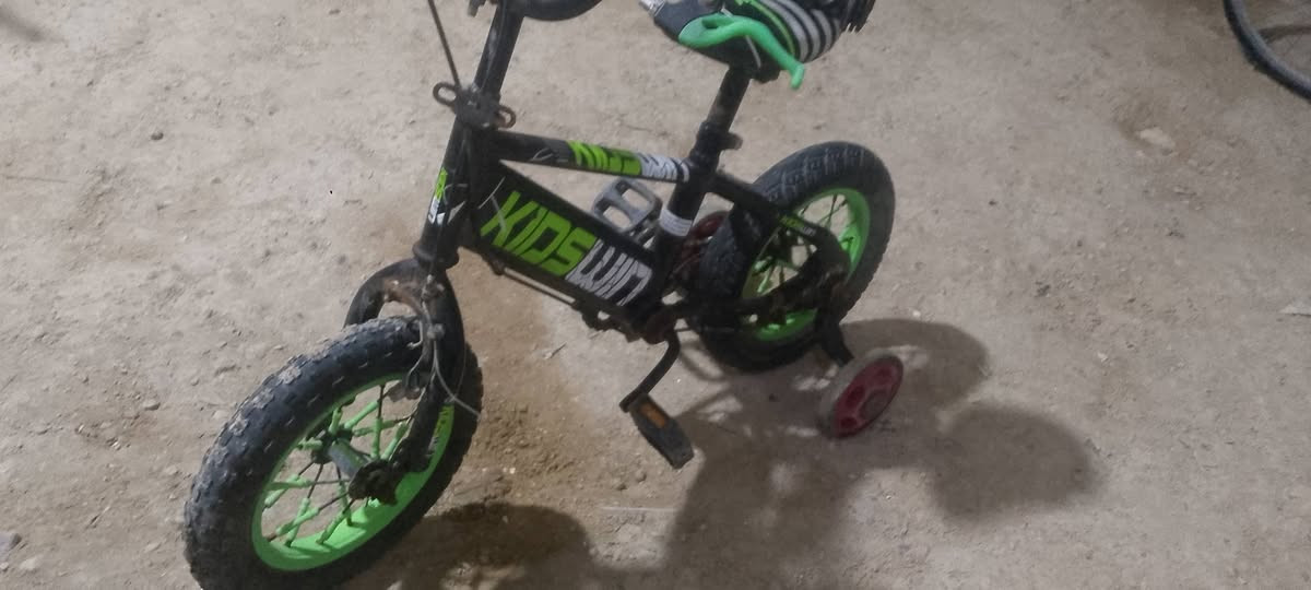 جاهز كامل نضيف
قياس 12
تاير عريض يتحمل وزن 
20الف 
مكاني بغداد شعلة چكوك


**إذا كنت صاحب هذا الإعلان وتريد حذفه لأي سبب، رجاءا أرسل رسالة إلى الدعم الفني**