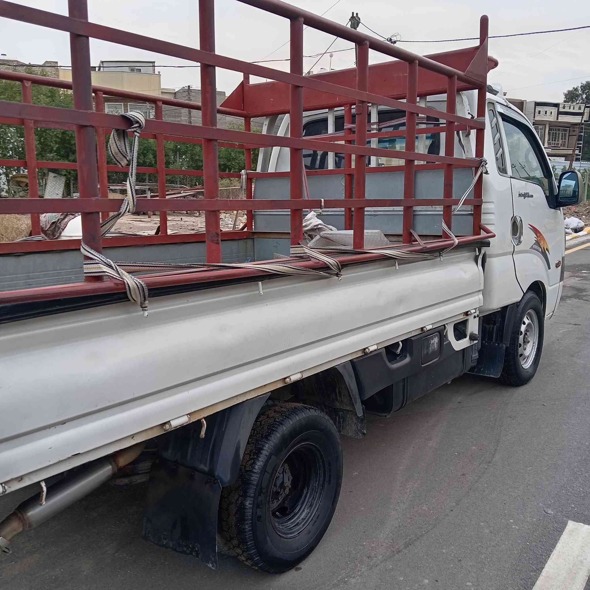 كيه حمل 2007 رقم دولي شاصي مكفول كشر نضيف مابيه اي ضربه كير اكسل حداديه نضيفه بسمي للسياره مكاني بغداد السعر 88مجال قليل كله بلادي مابيه خياسات ومابيه اي تعمير ***********
