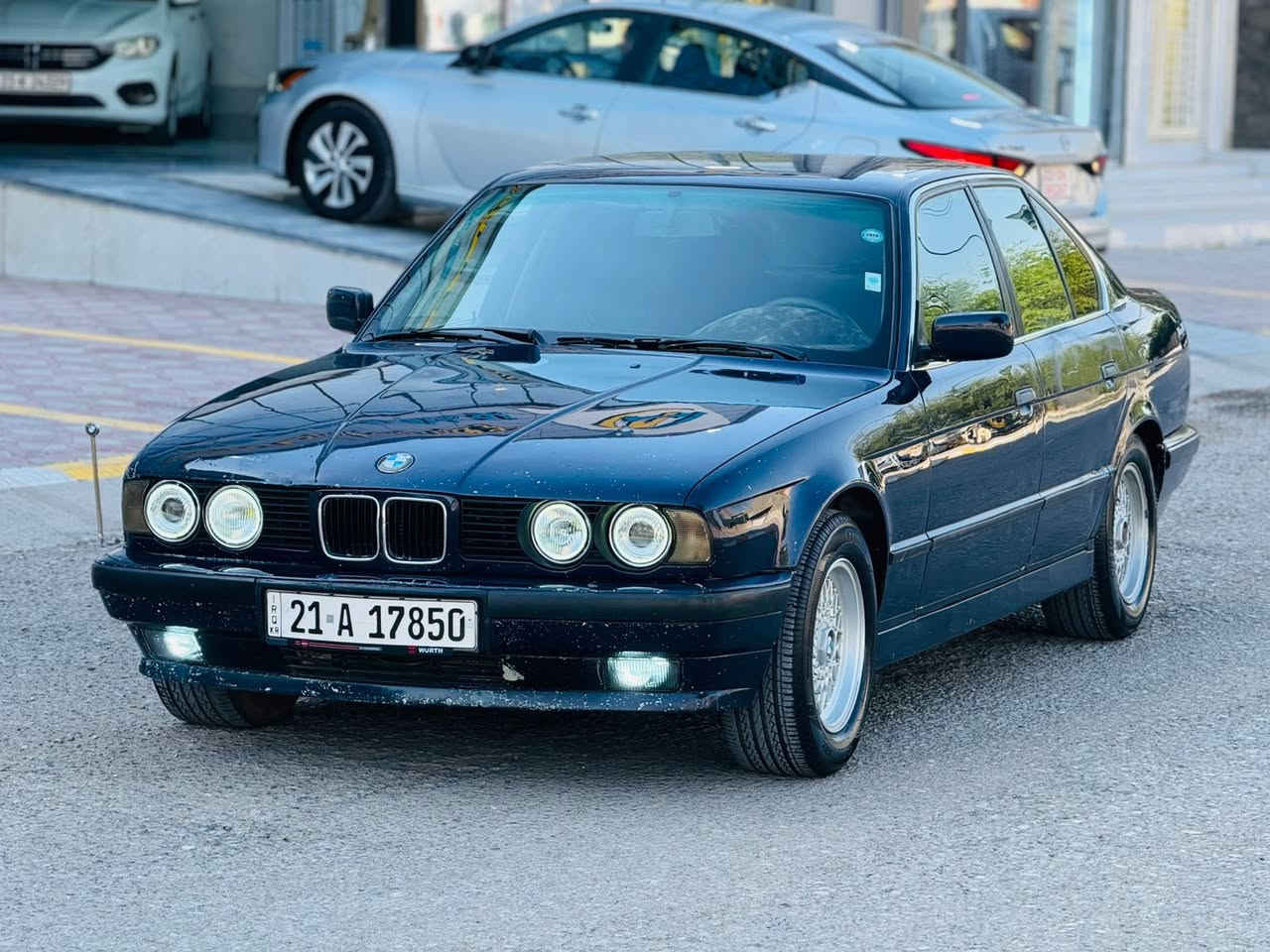 سلام عليكم
للبيع  بي ام 525 
موديل 93 
رقم وسنويه لحد 31 جديد بسمي 
تحويل وكاله حاضر 
كير اوتماتيك 
كير مكينه ابشرط
تبريد شغال 
تخم تاير جديد 
صدر امامي وخلفي جديد 
منضومه زنون عالي ناصي 
داخل صاج 
جامات كهرباء 
سياره بدون نقص 
مكانه ديالى خانقين 
***********
