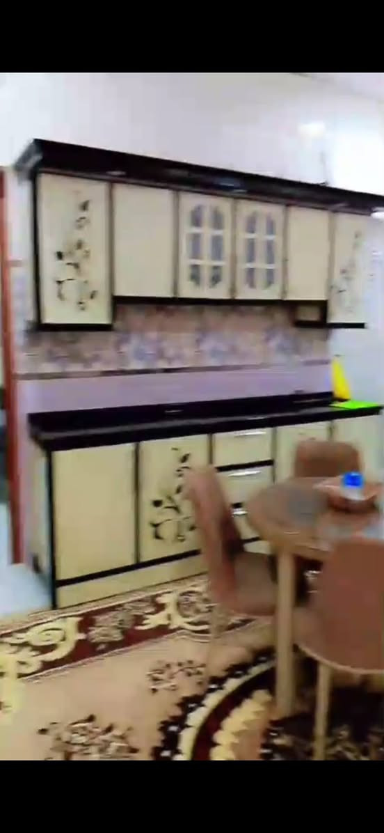 مشتمل للبيع مرقم بلديه الرمادي قادسيه الثانيه منطقه كلها خدمات مساحه 110 متر بناء جديد غرفتين وصاله ومطبخ السعر وتفاصيل على خاص او واس اب
*********** الرمادي, الأنبار
