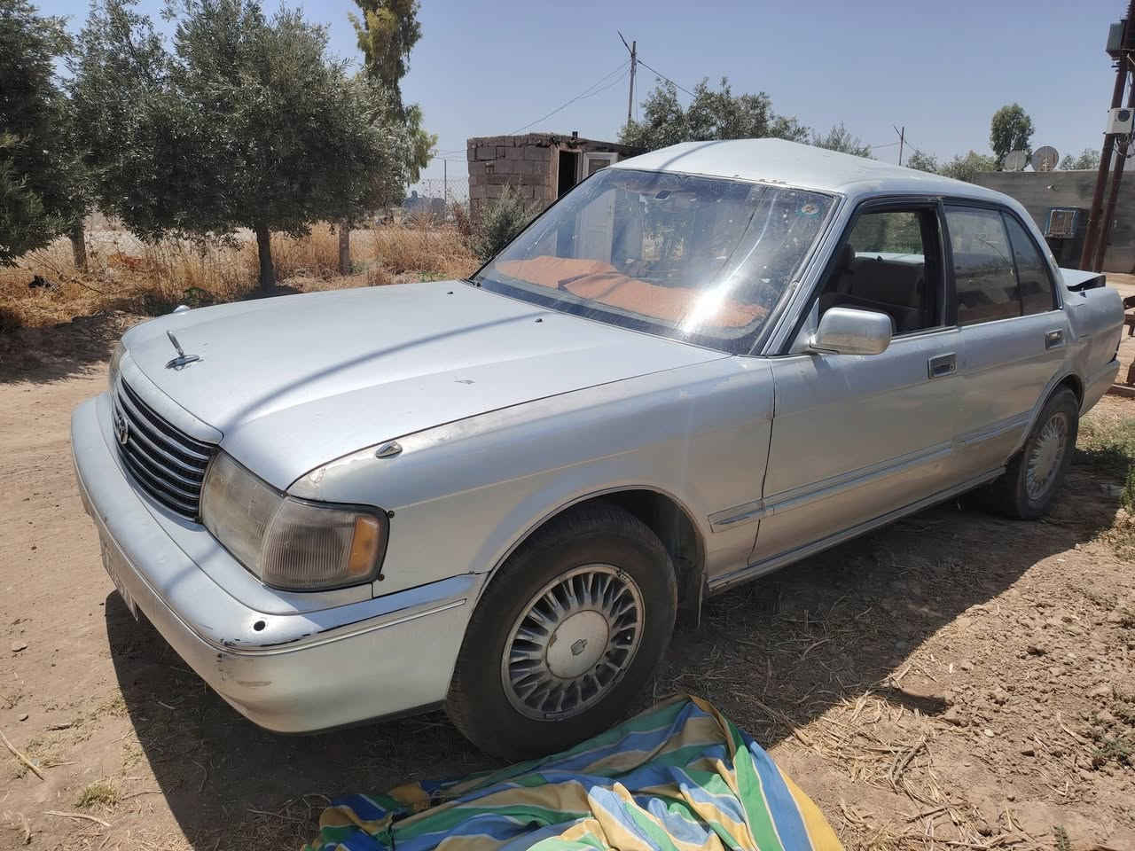 السلام عليكم ورحمة الله وبركاته أرنب للبيع السياره بسمنه الشرعي  موديل 92بلادي مامحور رقم صلاح الدين مشروع وطني مكينه شرط كير اوتوماتيك الاتصال على الرقم ***********
